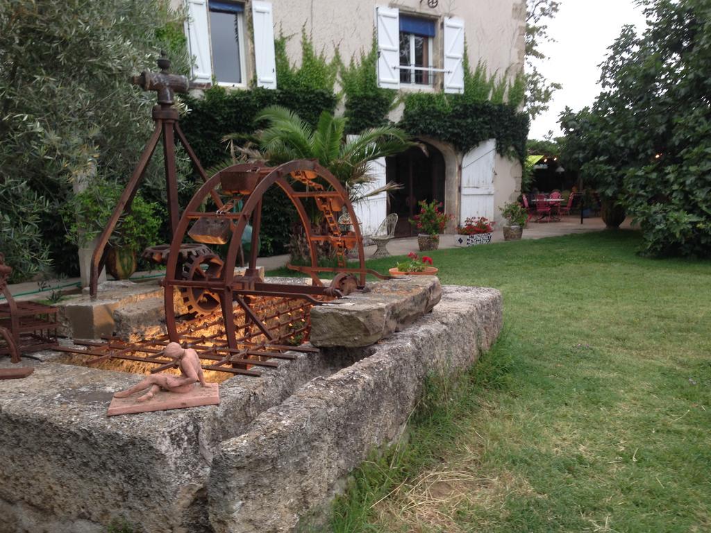 Les Jardins Du Rebaut Bed & Breakfast Безие Екстериор снимка