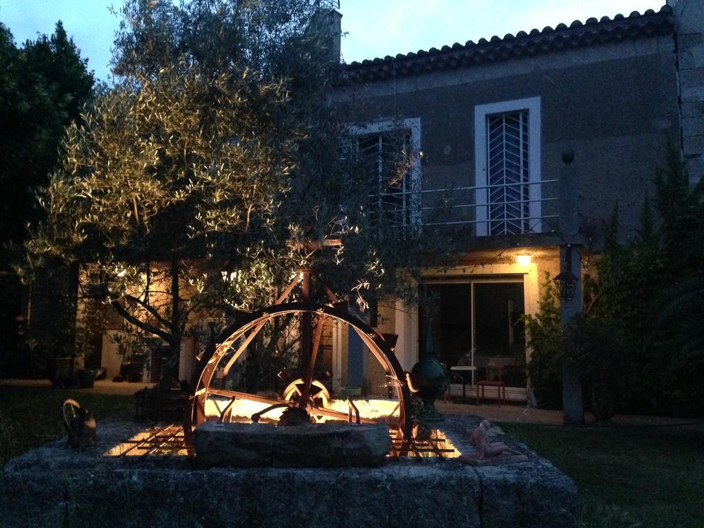 Les Jardins Du Rebaut Bed & Breakfast Безие Екстериор снимка