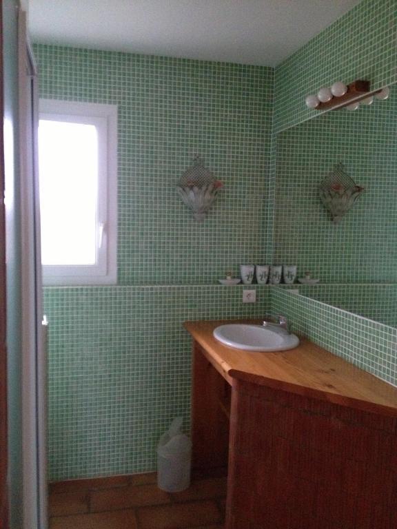 Les Jardins Du Rebaut Bed & Breakfast Безие Екстериор снимка